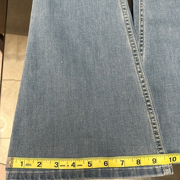 High-Rise Flare Jean Hollister Classic Stretch - Picture 6 of 8